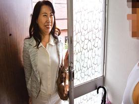 「お母さん相手に、よく興奮できるわね」息子のアパートに泊まりに来た母とヤレたイケない関係4時間　サンプル画像05